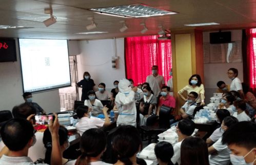 (保卫小镇的美国电影)保卫小镇中文版：坚守家园，守护平安的使命