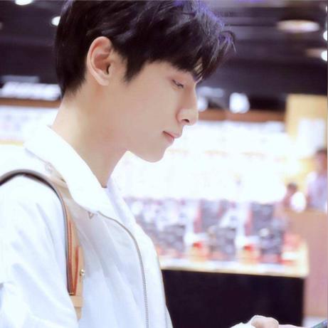 元能失控与元气骑士究竟哪款更吸引人?深度解读两款游戏的玩法和特色魅力