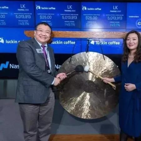 (飘在江湖手游)漂在江湖：一款值得信赖的正规游戏吗？深入探讨其玩法与信誉