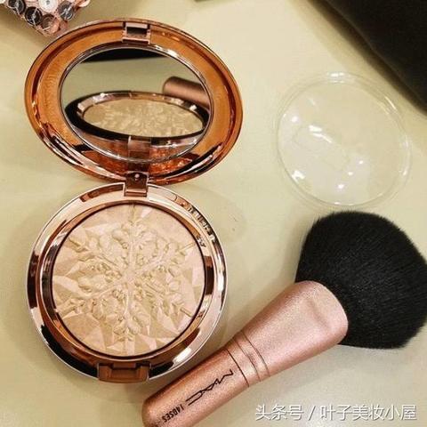 (渴望飞上太空)渴望飞上太阳与星辰肩并肩，探索无限的可能性