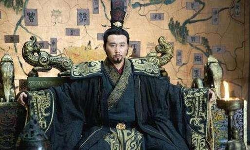 春秋风华录帝夕颜与黑袍神秘人的对决历经波折