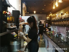 (奶茶店员工工作视频)下载奶茶店员工模拟器,体验不一样的工作环境和挑战!